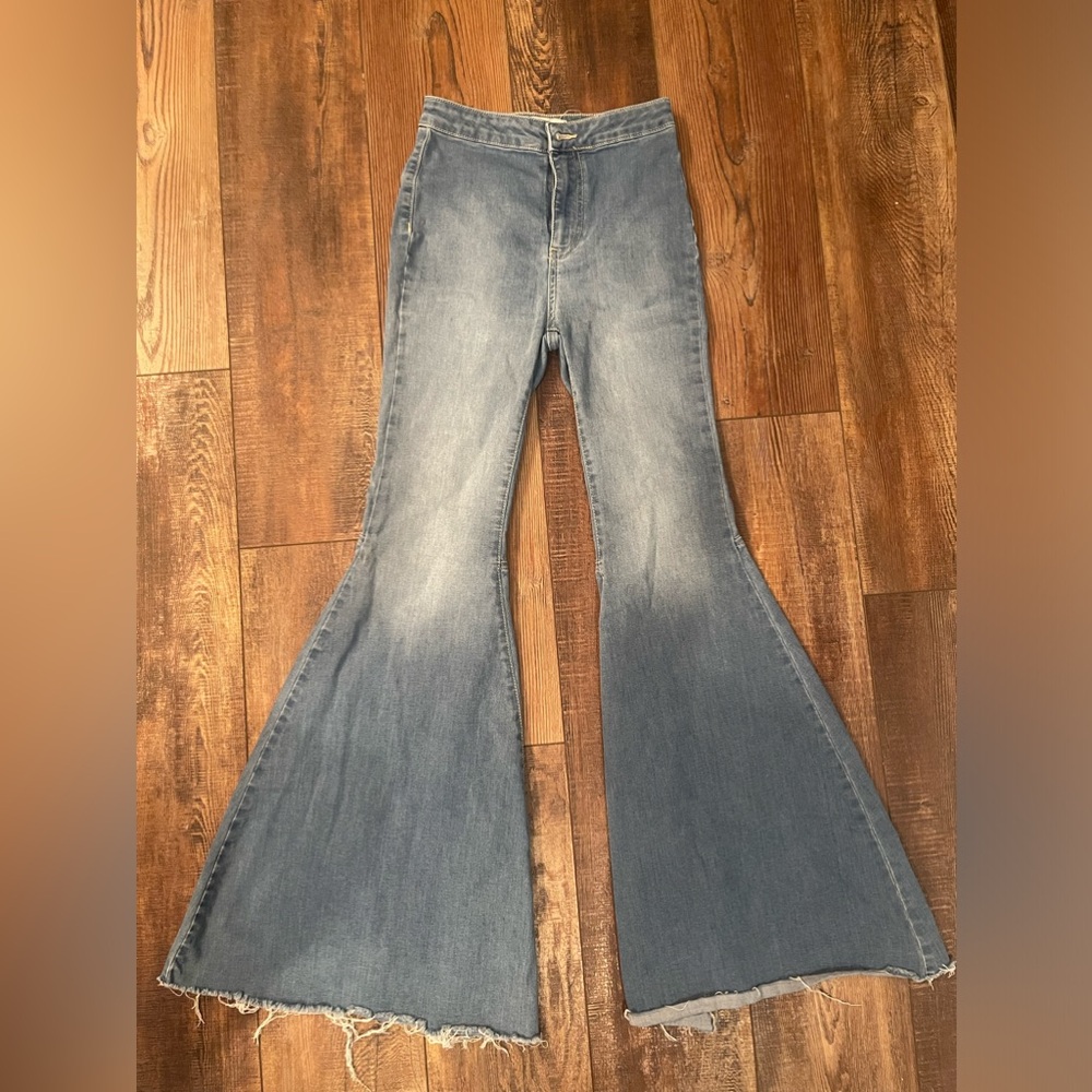 Really Comfortable And Flattering! - image 1